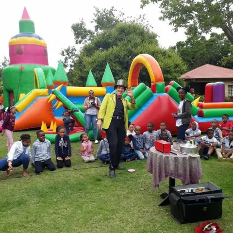 Bakiddies family fun day with children and inflatables
