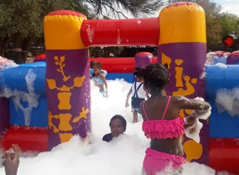 Children enjoying a Bakiddies foam pit